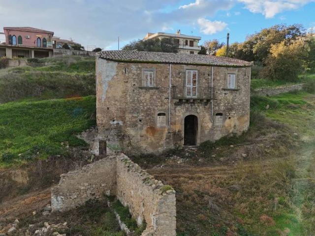 Casa indipendente in vendita a Caltagirone CT