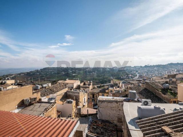 Casa indipendente in vendita a Caltagirone CT