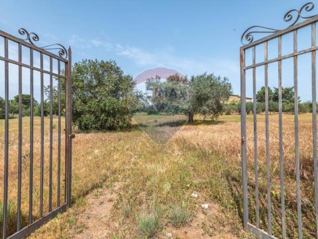 Casa Indipendente in vendita a Caltagirone, Santo Pietro