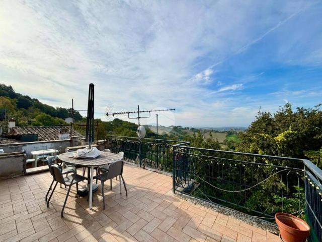 Casa indipendente in vendita a Calvi dell'Umbria TR