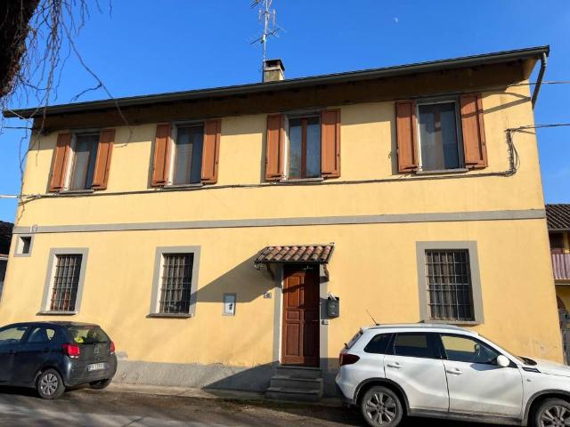 Casa indipendente in vendita a Calvignasco MI