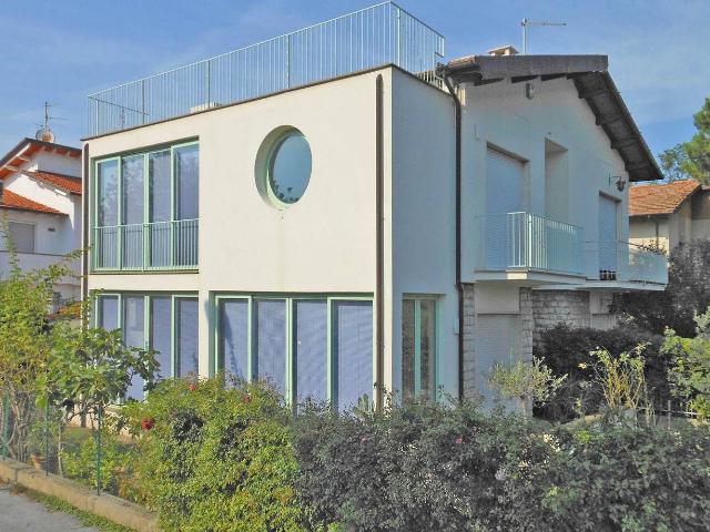 Casa indipendente in vendita a Camaiore