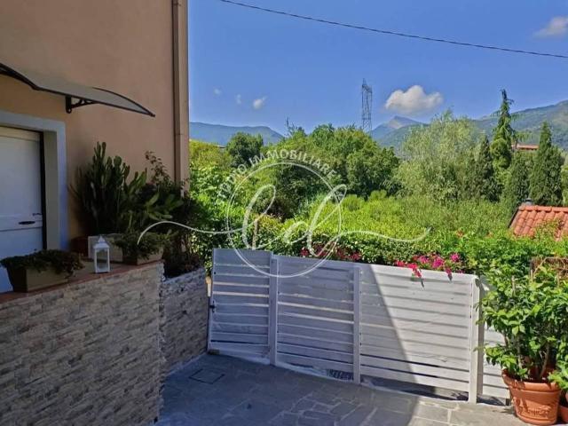 Casa indipendente in vendita a Camaiore