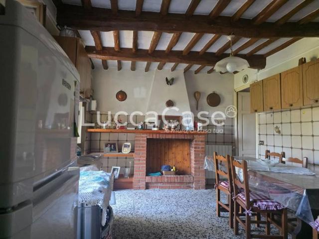 Casa indipendente in vendita a Camaiore LU