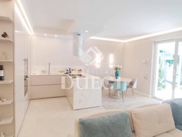 Casa indipendente in vendita a Camaiore LU