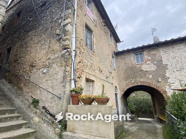 Casa indipendente in vendita a Camaiore LU