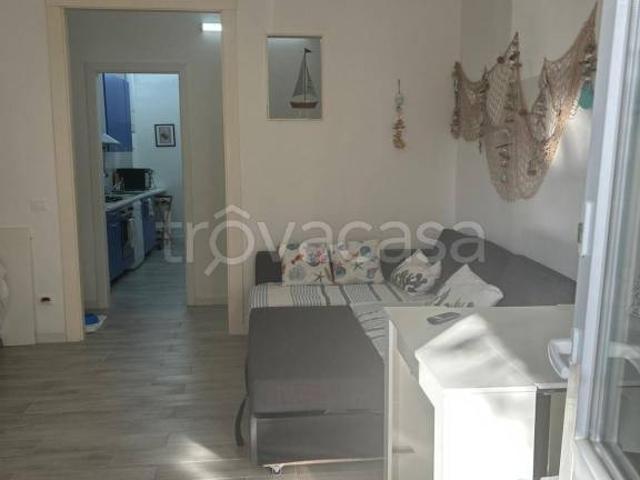 Casa indipendente in vendita a Camaiore via Papini, Lido Di Camaiore