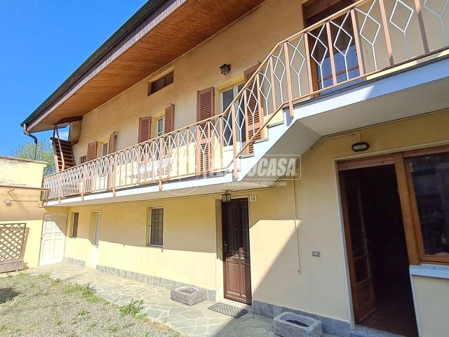 Casa indipendente in vendita a Camburzano