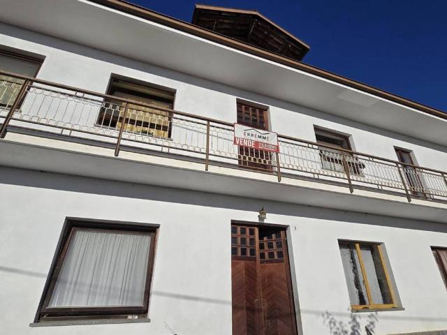 Casa indipendente in vendita a Camburzano BI
