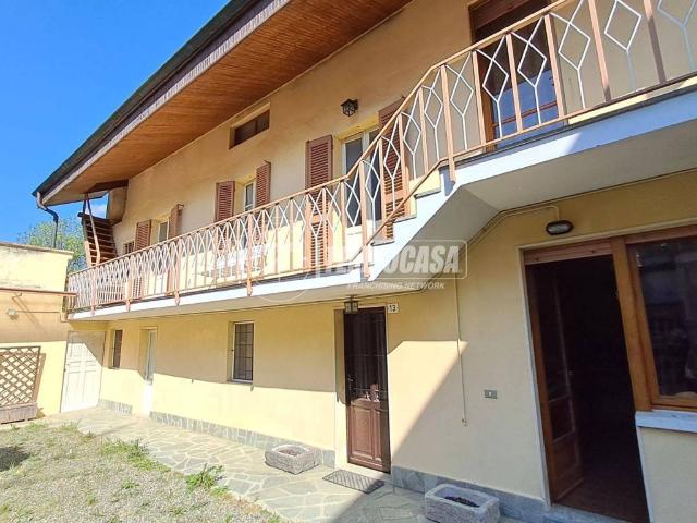 Casa indipendente in vendita a Camburzano BI