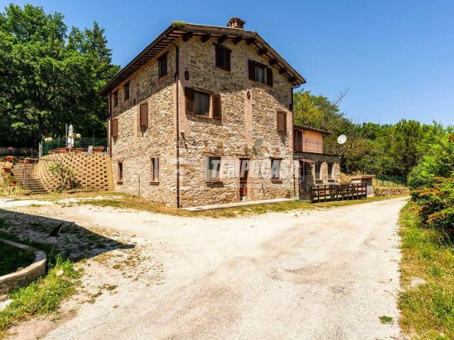 Casa indipendente in vendita a Camerino