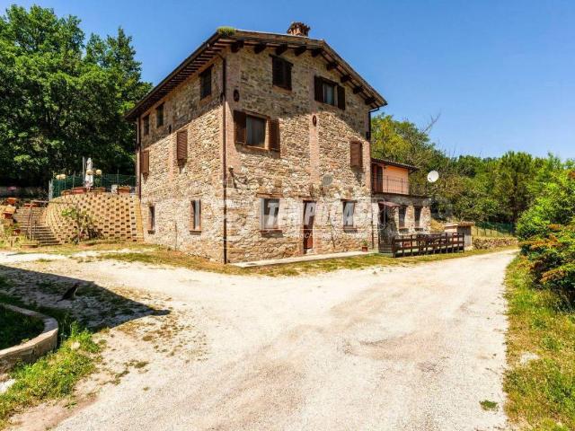 Casa indipendente in vendita a Camerino