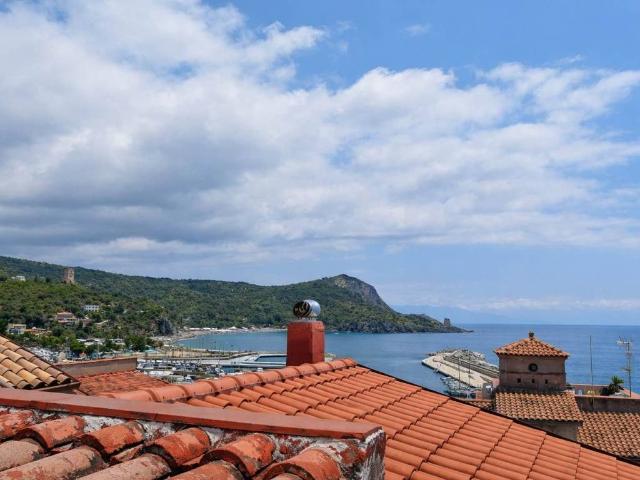 Casa indipendente in vendita a Camerota SA