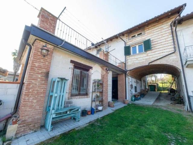 Casa indipendente in vendita a Camino vicolo Borgo, 29