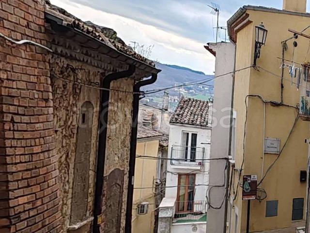 Casa indipendente in vendita a Campobasso via Pennino