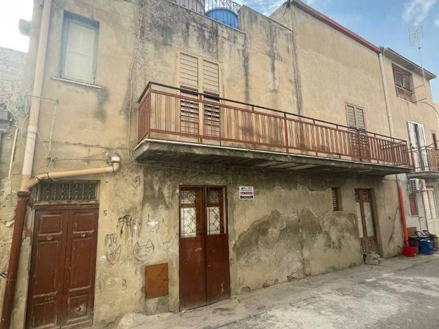 Casa indipendente in vendita a Campobello di Licata AG
