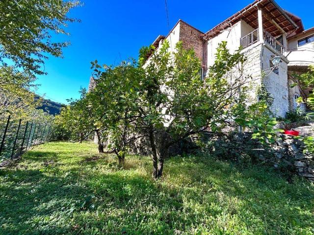 Casa indipendente in vendita a Camporosso IM
