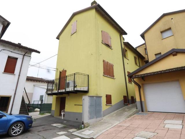 Casa indipendente in vendita a Camposanto MO