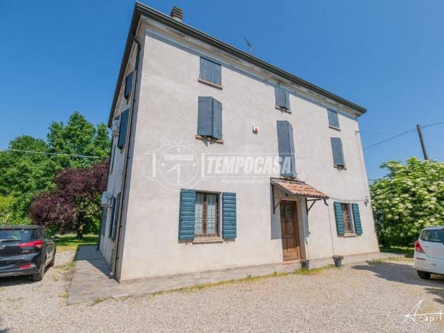 Casa indipendente in vendita a Camposanto MO