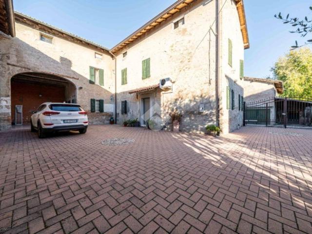 Casa indipendente in vendita a Campegine RE