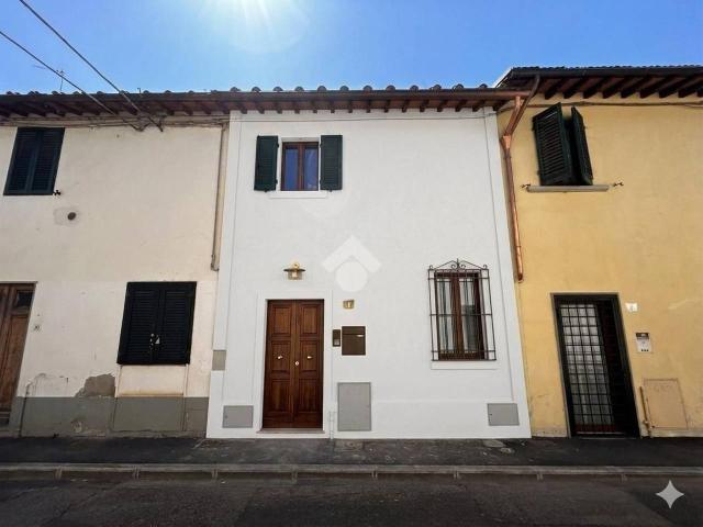 Casa indipendente in vendita a Campi Bisenzio