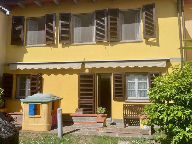 Casa indipendente in vendita a Campi Bisenzio FI