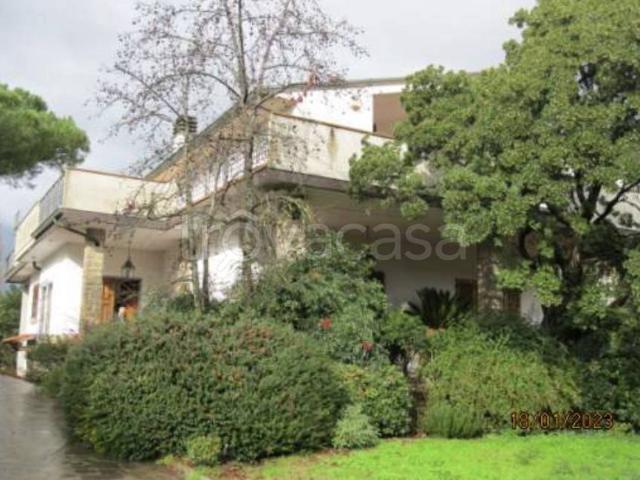 Casa indipendente in vendita a Campi Bisenzio via Gaetano Donizetti, 69