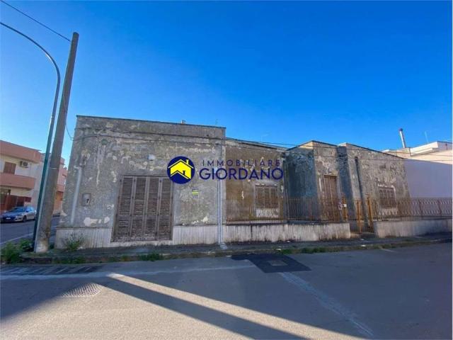 Casa indipendente in vendita a Campi Salentina LE
