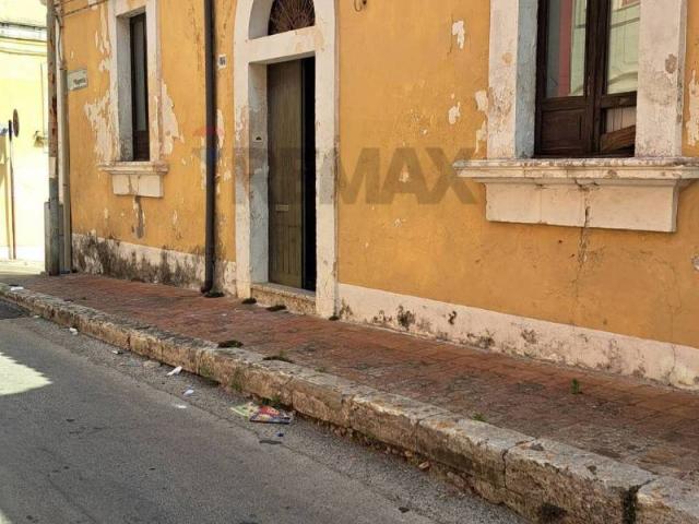 Casa indipendente in vendita a Canicattini Bagni SR