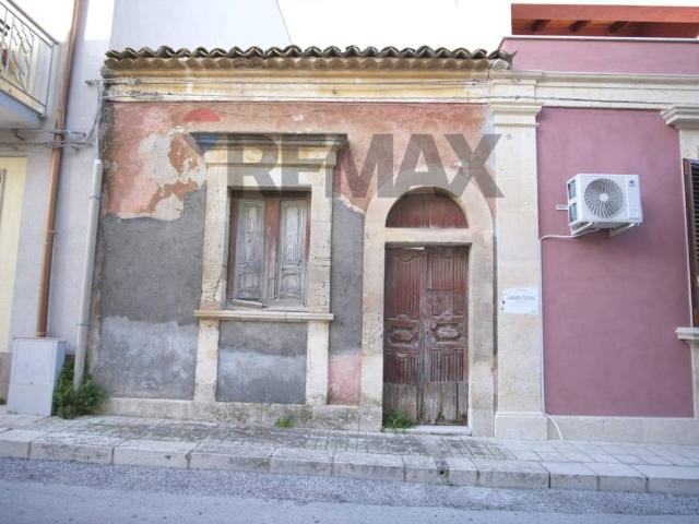 Casa indipendente in vendita a Canicattini Bagni SR