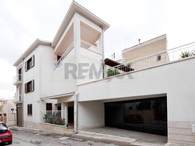 Casa indipendente in vendita a Canosa Di Puglia