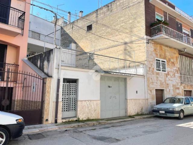 Casa indipendente in vendita a Canosa di Puglia