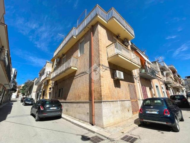 Casa indipendente in vendita a Canosa di Puglia BT