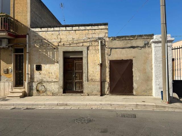 Casa indipendente in vendita a Canosa di Puglia BT