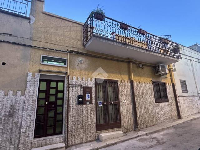 Casa indipendente in vendita a Canosa di Puglia BT