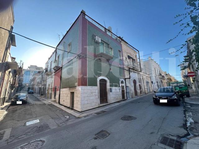 Casa indipendente in vendita a Canosa di Puglia BT