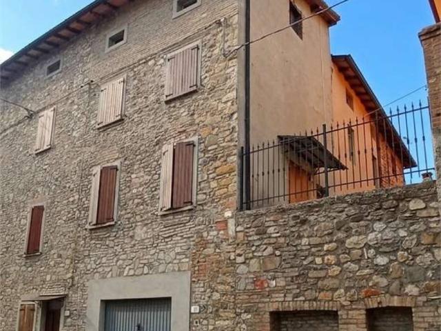 Casa indipendente in vendita a Canossa RE