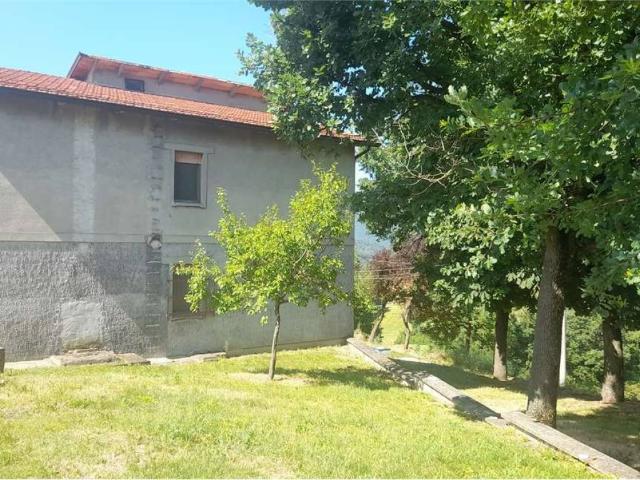 Casa indipendente in vendita a Canossa RE