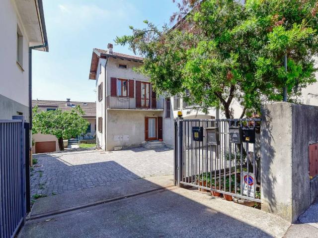 Casa indipendente in vendita a Cantù CO