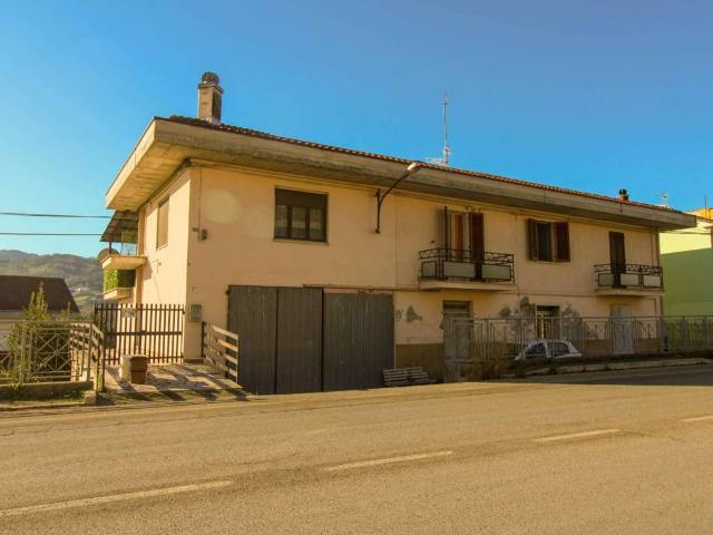 Casa indipendente in vendita a Canzano TE