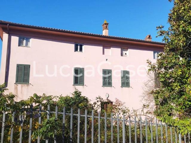 Casa indipendente in vendita a Capannori LU