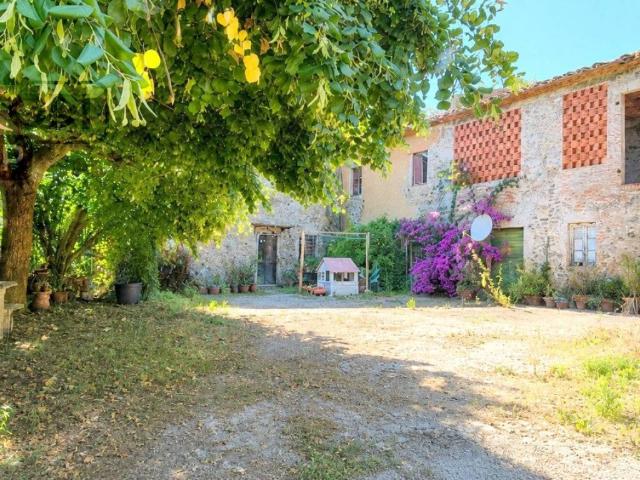 Casa indipendente in vendita a Capannori LU
