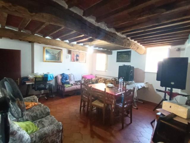 Casa indipendente in vendita a Capannori LU