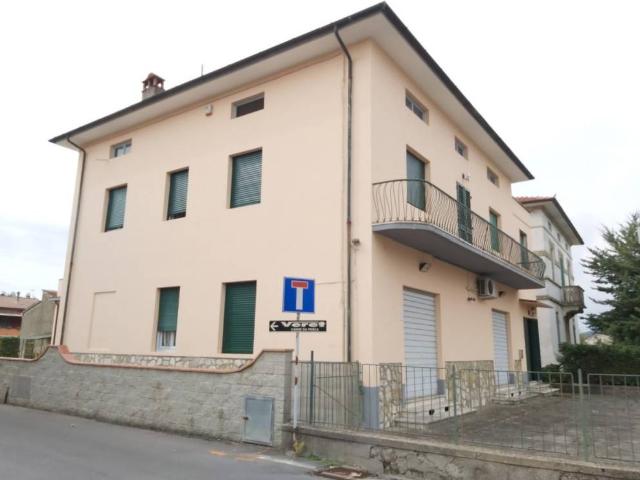 Casa indipendente in vendita a Capannori LU