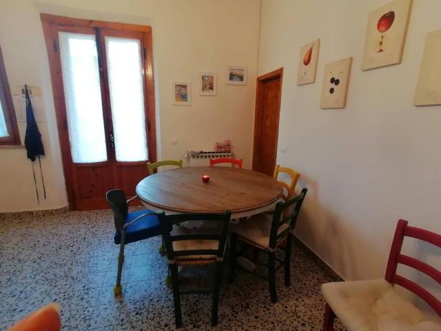 Casa indipendente in vendita a Capraia e Limite FI
