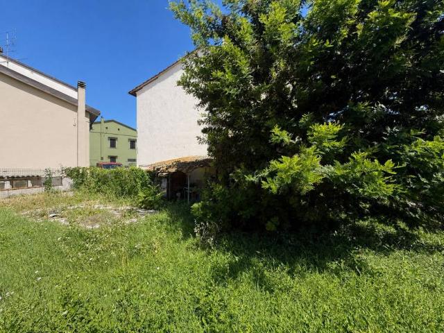 Casa indipendente in vendita a Capraia e Limite FI