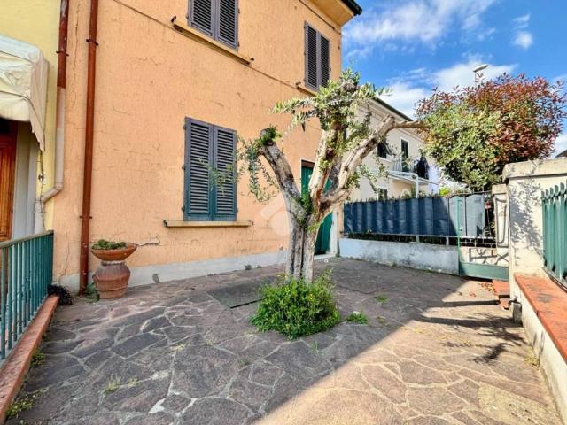 Casa indipendente in vendita a Capraia e Limite FI