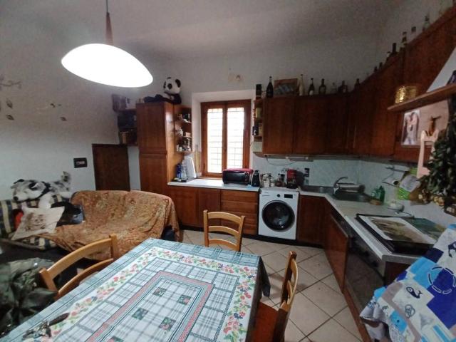 Casa indipendente in vendita a Capraia e Limite FI