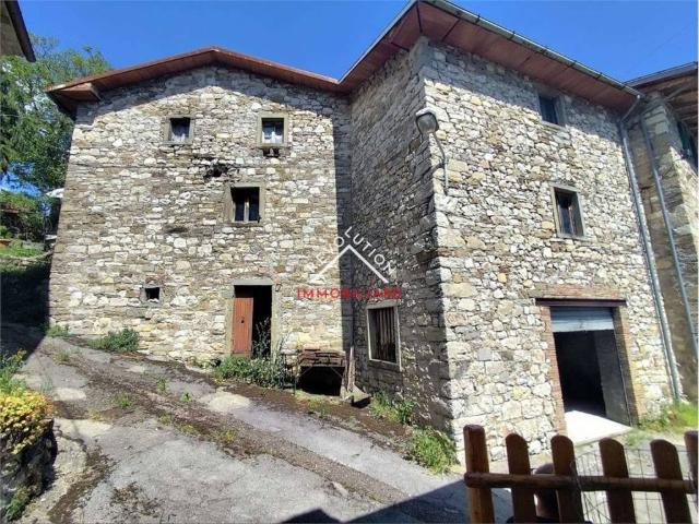 Casa indipendente in vendita a Caprese Michelangelo AR
