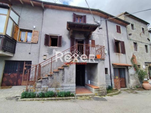 Casa indipendente in vendita a Caprese Michelangelo AR